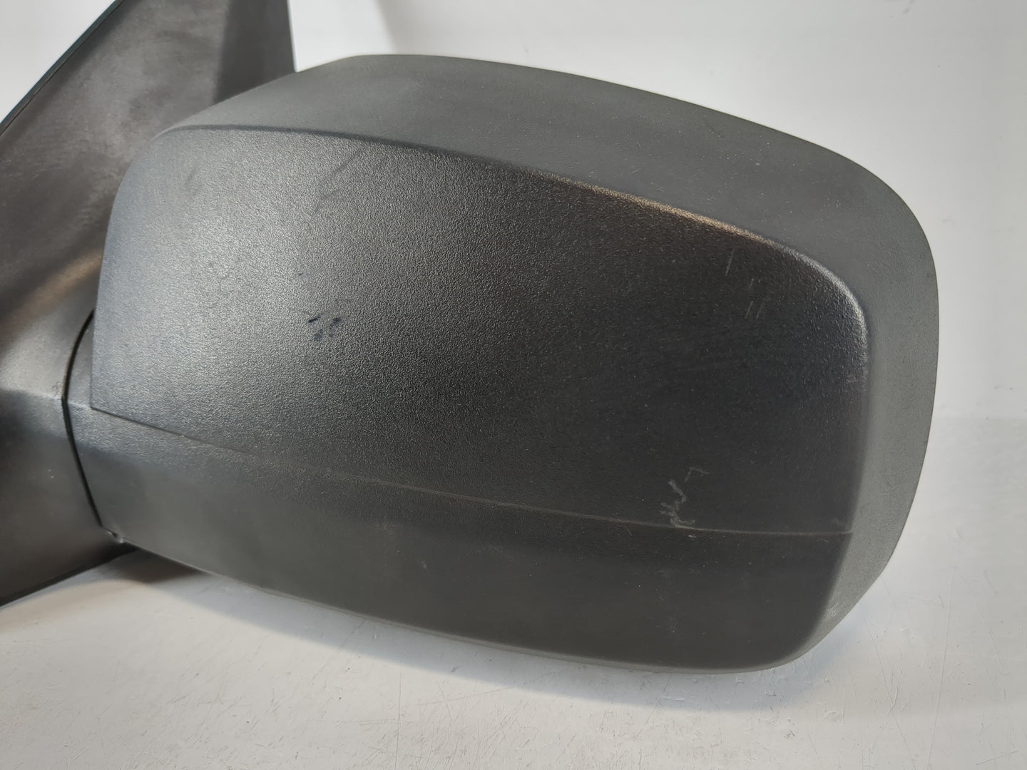 2003-2009 Kia Sorento Passenger Right Side View Manual Door Mirror Black - Oemusedautoparts1.com