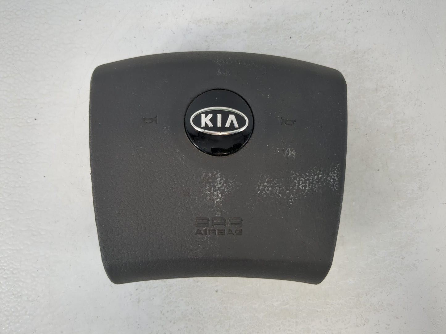 2005-2006 Kia Sorento Air Bag Driver Left Steering Wheel Mounted P/N:605040602B Fits Fits 2005 2006 OEM Used Auto Parts - Oe