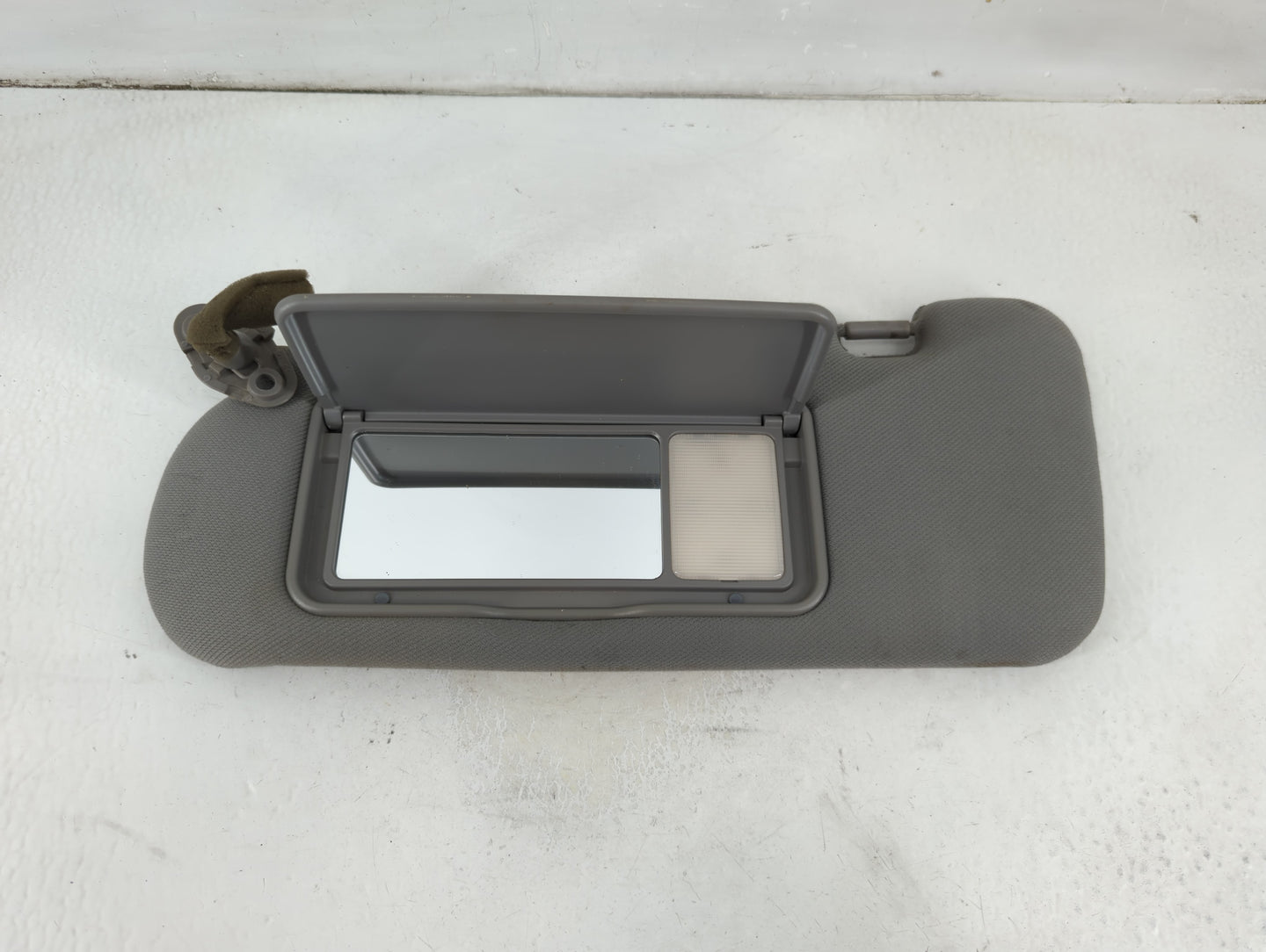 2005-2007 Kia Sorento Sun Visor Shade Replacement Driver Left Mirror Fits Fits 2005 2006 2007 OEM Used Auto Parts - Oemuseda