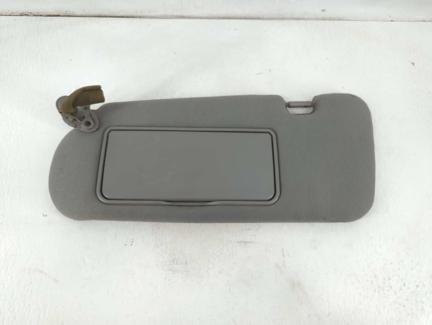 2005-2007 Kia Sorento Sun Visor Shade Replacement Driver Left Mirror Fits Fits 2005 2006 2007 OEM Used Auto Parts - Oemuseda