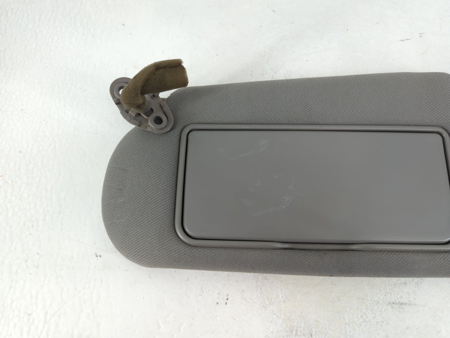 2005-2007 Kia Sorento Sun Visor Shade Replacement Driver Left Mirror Fits Fits 2005 2006 2007 OEM Used Auto Parts - Oemuseda