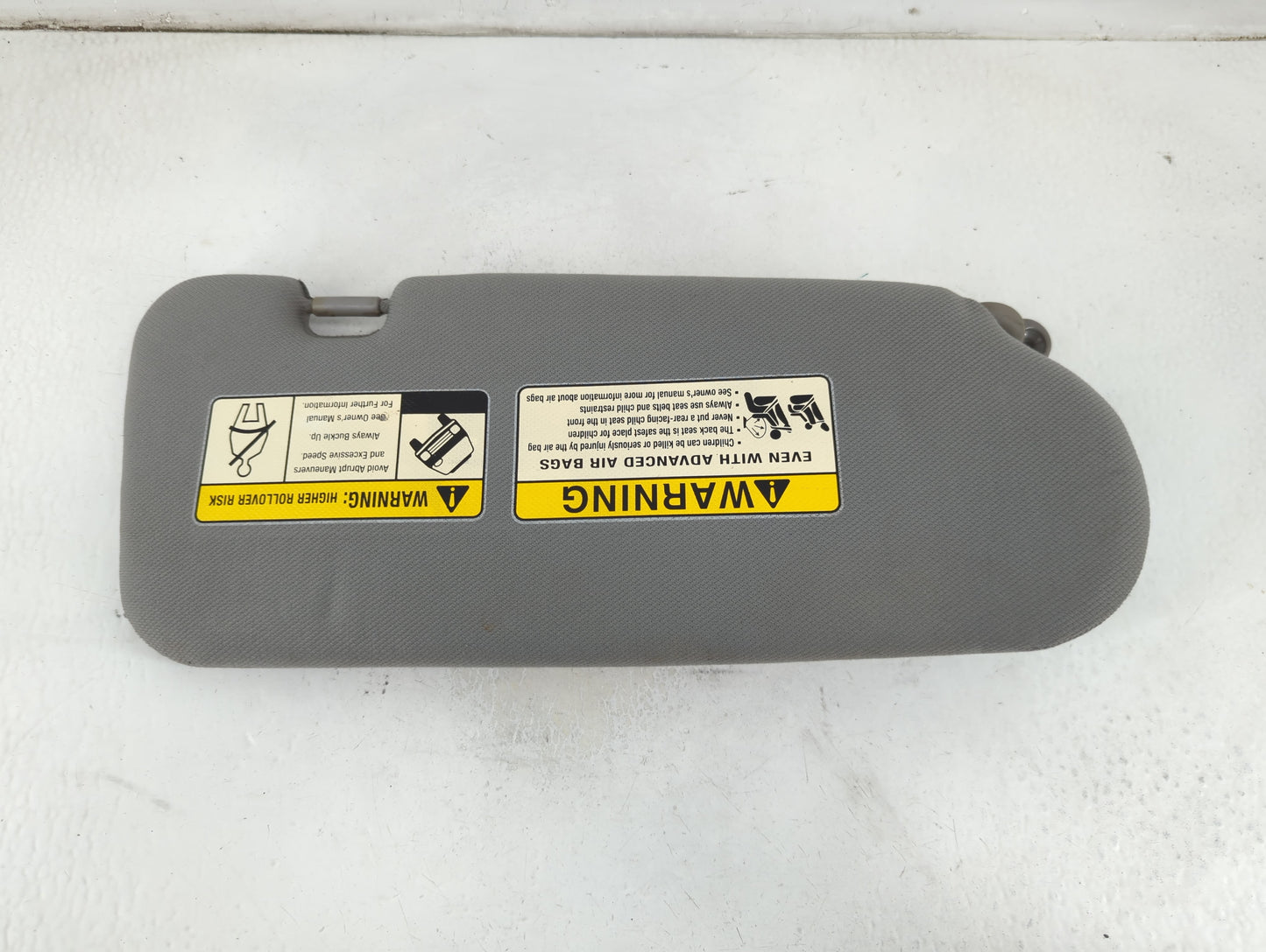 2005-2007 Kia Sorento Sun Visor Shade Replacement Driver Left Mirror Fits Fits 2005 2006 2007 OEM Used Auto Parts - Oemuseda