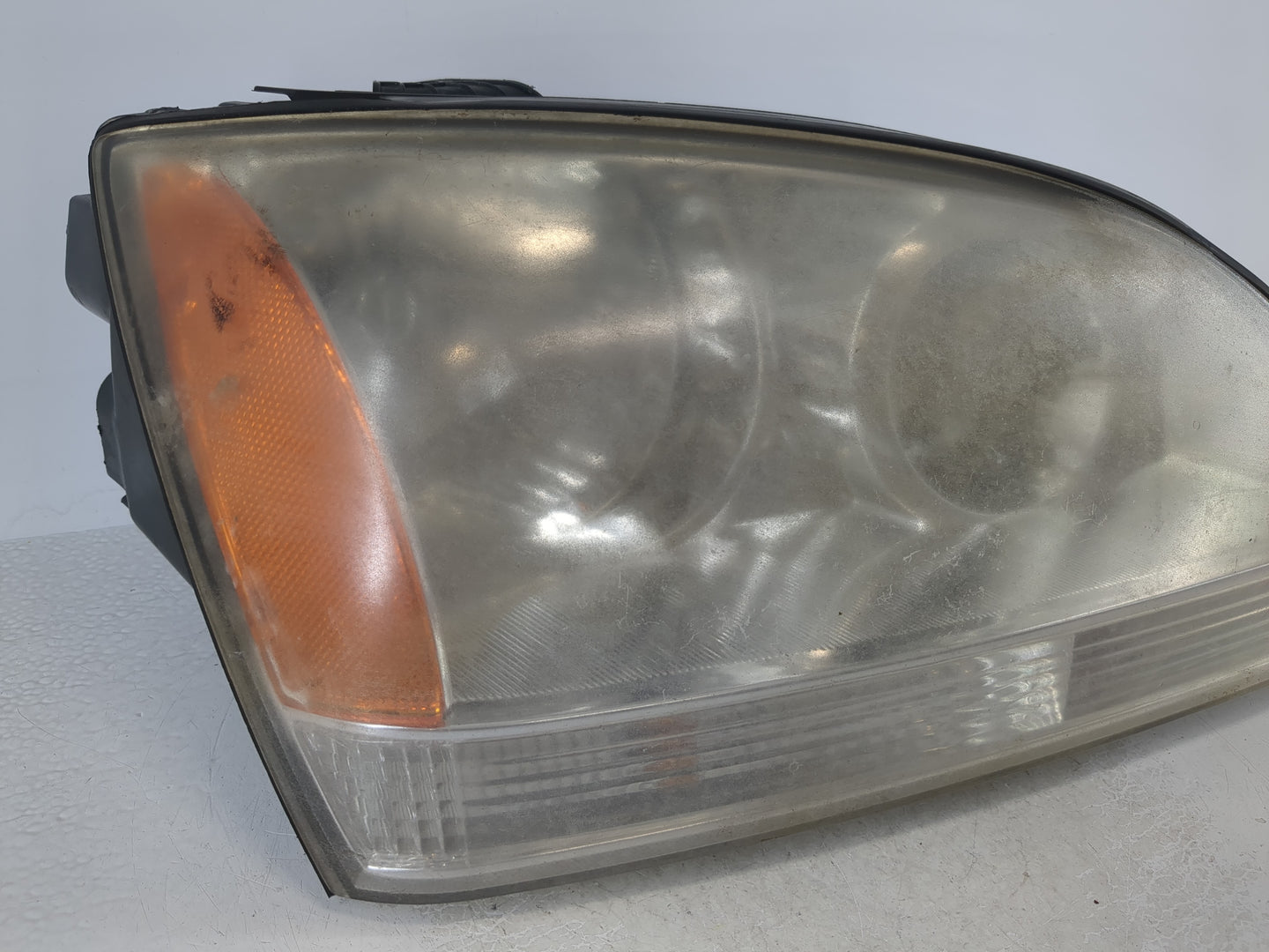 2005-2006 Kia Sorento Passenger Right Oem Head Light Headlight Lamp - Oemusedautoparts1.com