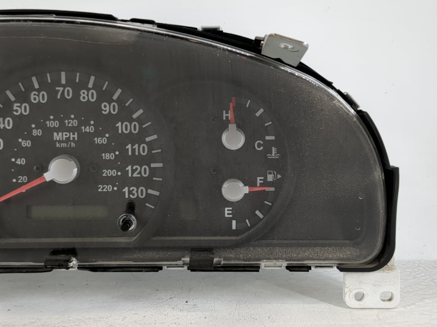 2004-2006 Kia Sorento Instrument Cluster Speedometer Gauges Fits Fits 2004 2005 2006 OEM Used Auto Parts - Oemusedautoparts1