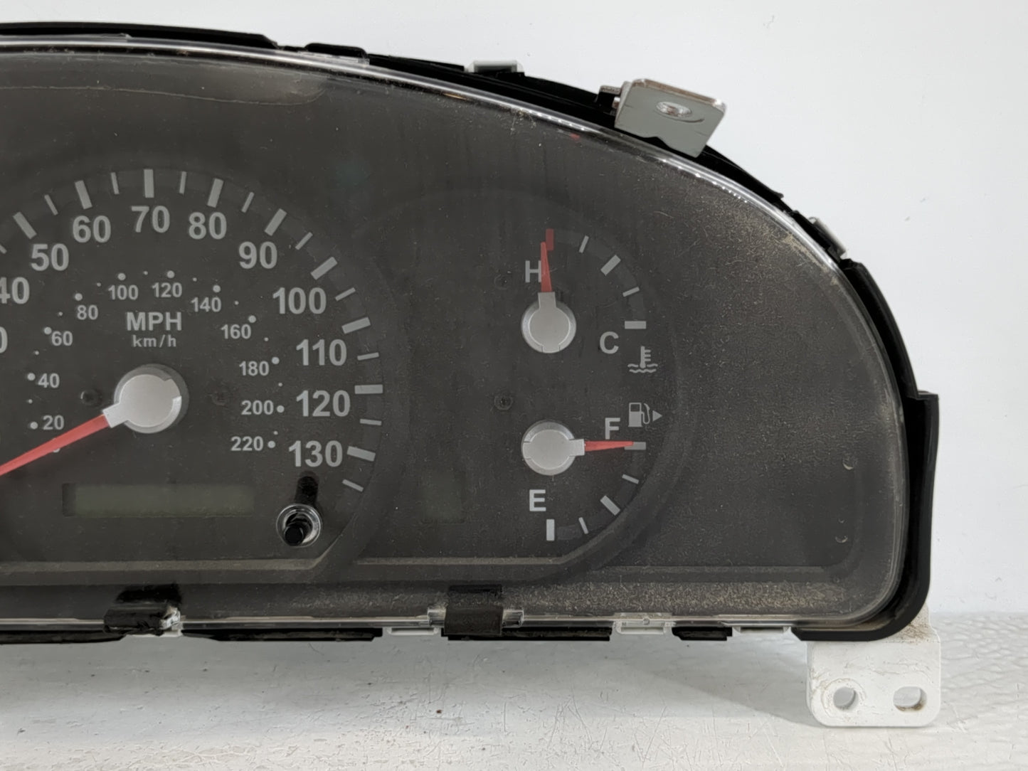2004-2006 Kia Sorento Instrument Cluster Speedometer Gauges Fits Fits 2004 2005 2006 OEM Used Auto Parts - Oemusedautoparts1