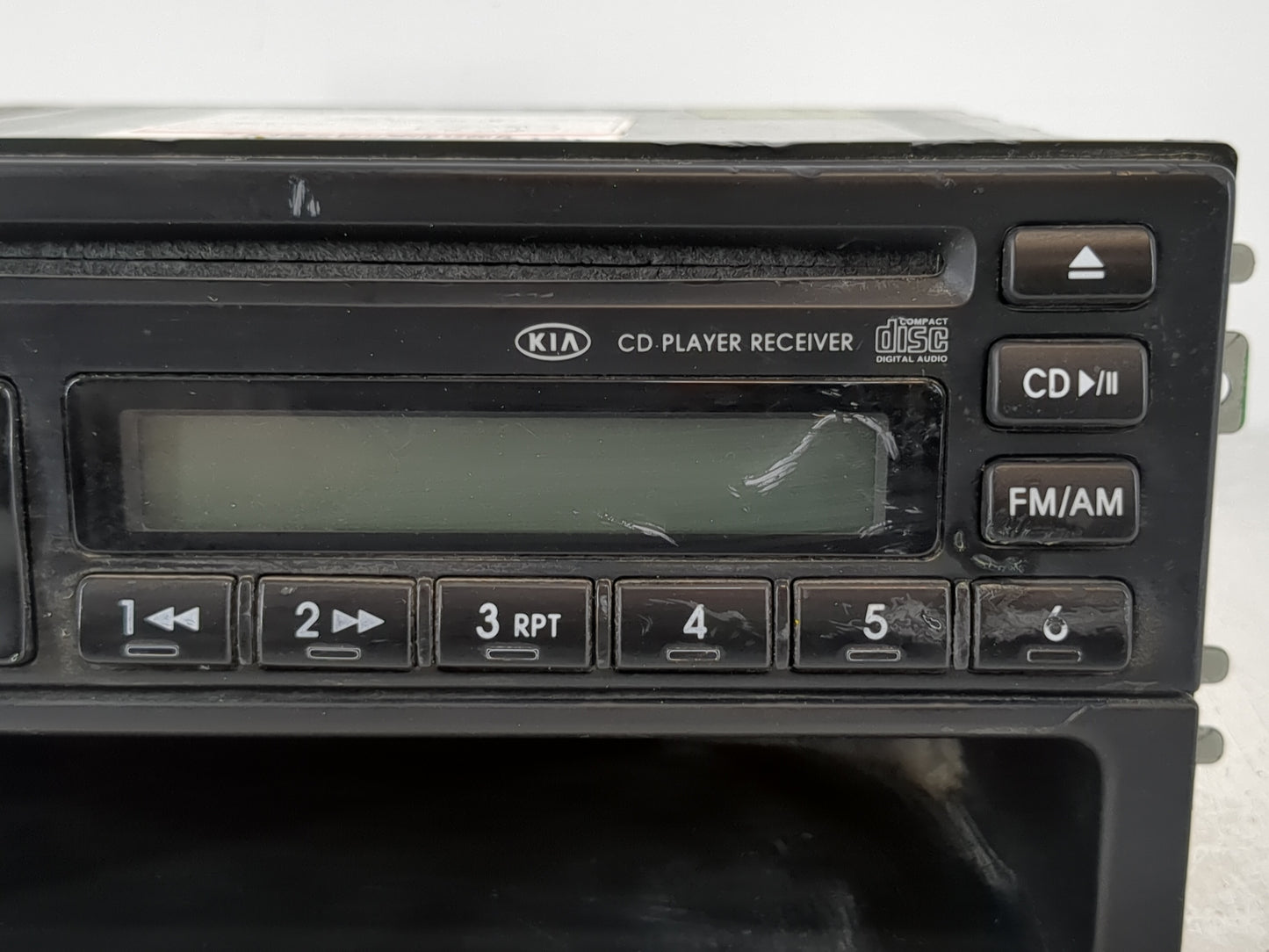 2006 Kia Sorento Radio AM FM Cd Player Receiver Replacement P/N:96140-3E201 Fits OEM Used Auto Parts - Oemusedautoparts1.com