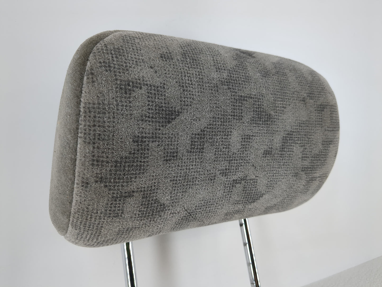2003-2006 Kia Sorento Headrest Head Rest Rear Seat Fits Fits 2003 2004 2005 2006 OEM Used Auto Parts - Oemusedautoparts1.com