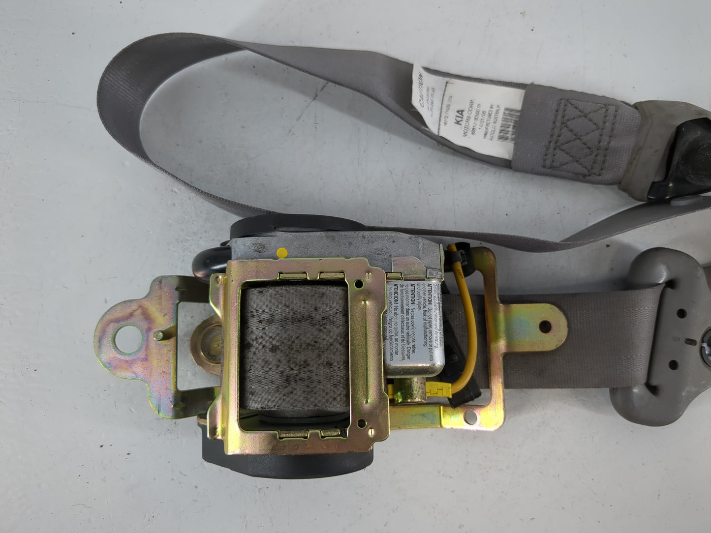 2003-2009 Kia Sorento Driver Seatbelt Buckle - Oemusedautoparts1.com