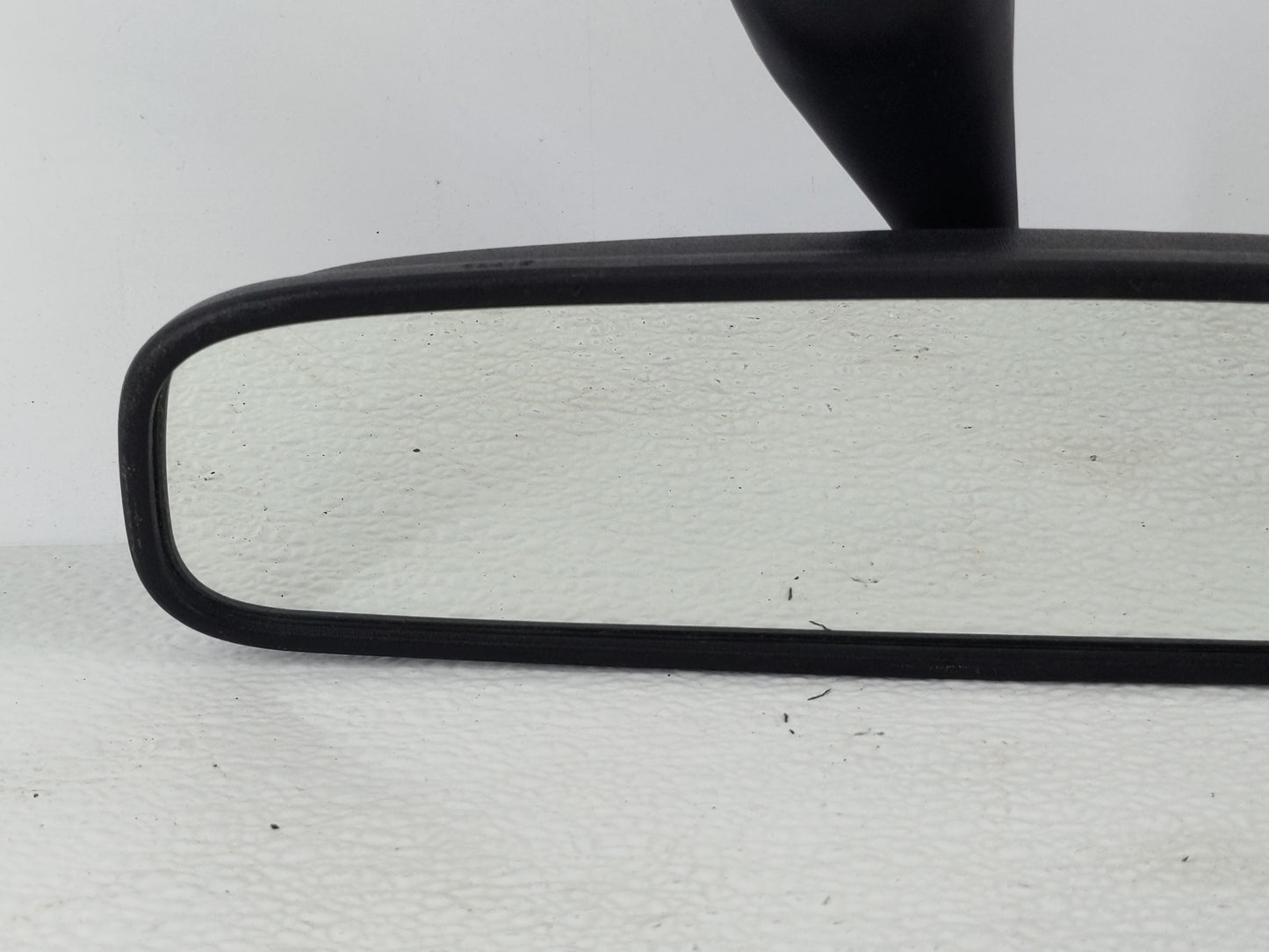 2006 Kia Sorento Interior Rear View Mirror Replacement OEM P/N:85101-34000 Fits OEM Used Auto Parts - Oemusedautoparts1.com