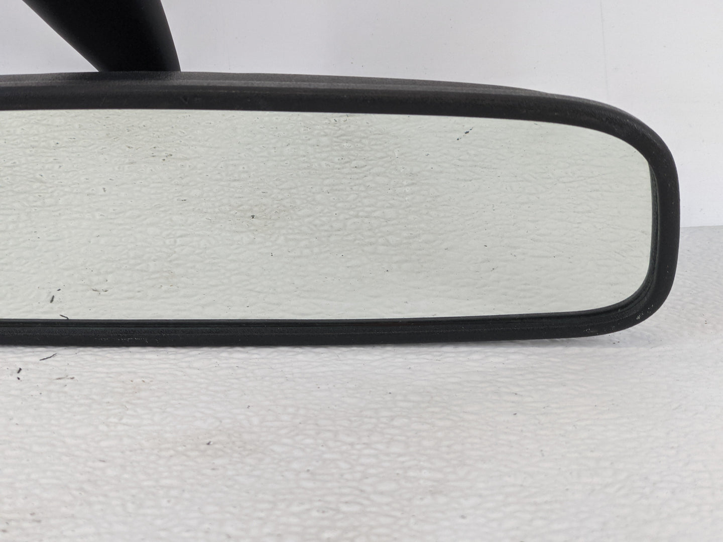 2006 Kia Sorento Interior Rear View Mirror Replacement OEM P/N:85101-34000 Fits OEM Used Auto Parts - Oemusedautoparts1.com