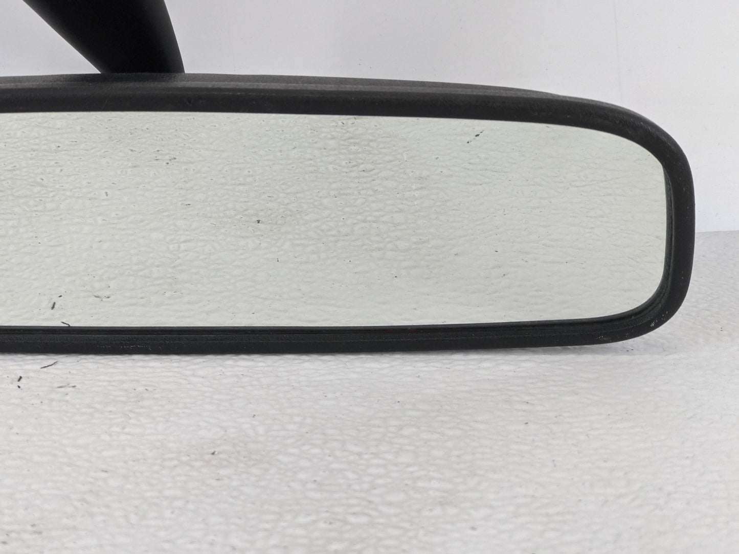 2006 Kia Sorento Interior Rear View Mirror Replacement OEM P/N:85101-34000 Fits OEM Used Auto Parts - Oemusedautoparts1.com