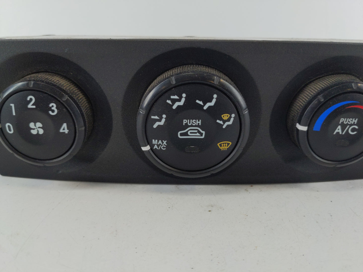 2003-2006 Kia Sorento Climate Control Module Temperature AC/Heater Replacement P/N:97250-3E401 Fits Fits 2003 2004 2005 2006