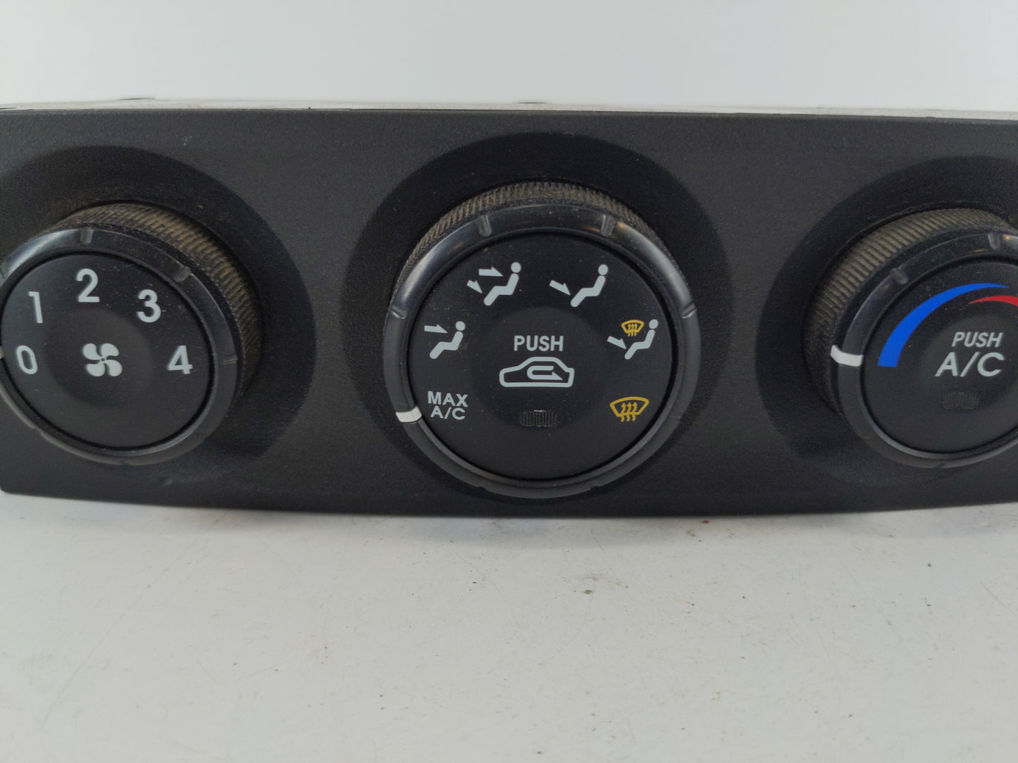 2003-2006 Kia Sorento Climate Control Module Temperature AC/Heater Replacement P/N:97250-3E401 Fits Fits 2003 2004 2005 2006