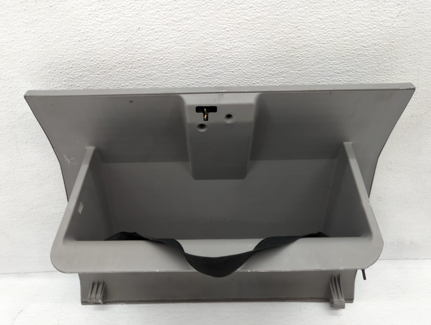2006 Kia Sorento Passenger Glove Box Door Storage Compartment - Oemusedautoparts1.com