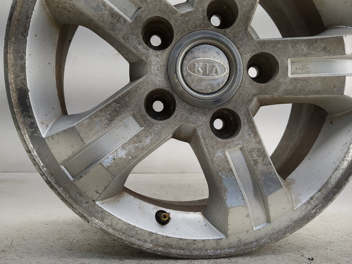 2003-2006 Kia Sorento Oem Wheel Rim - Oemusedautoparts1.com