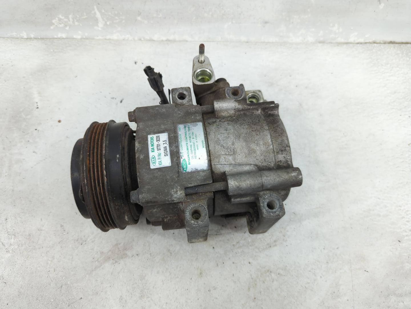 2003-2006 Kia Sorento Air Conditioning A/c Ac Compressor Oem - Oemusedautoparts1.com