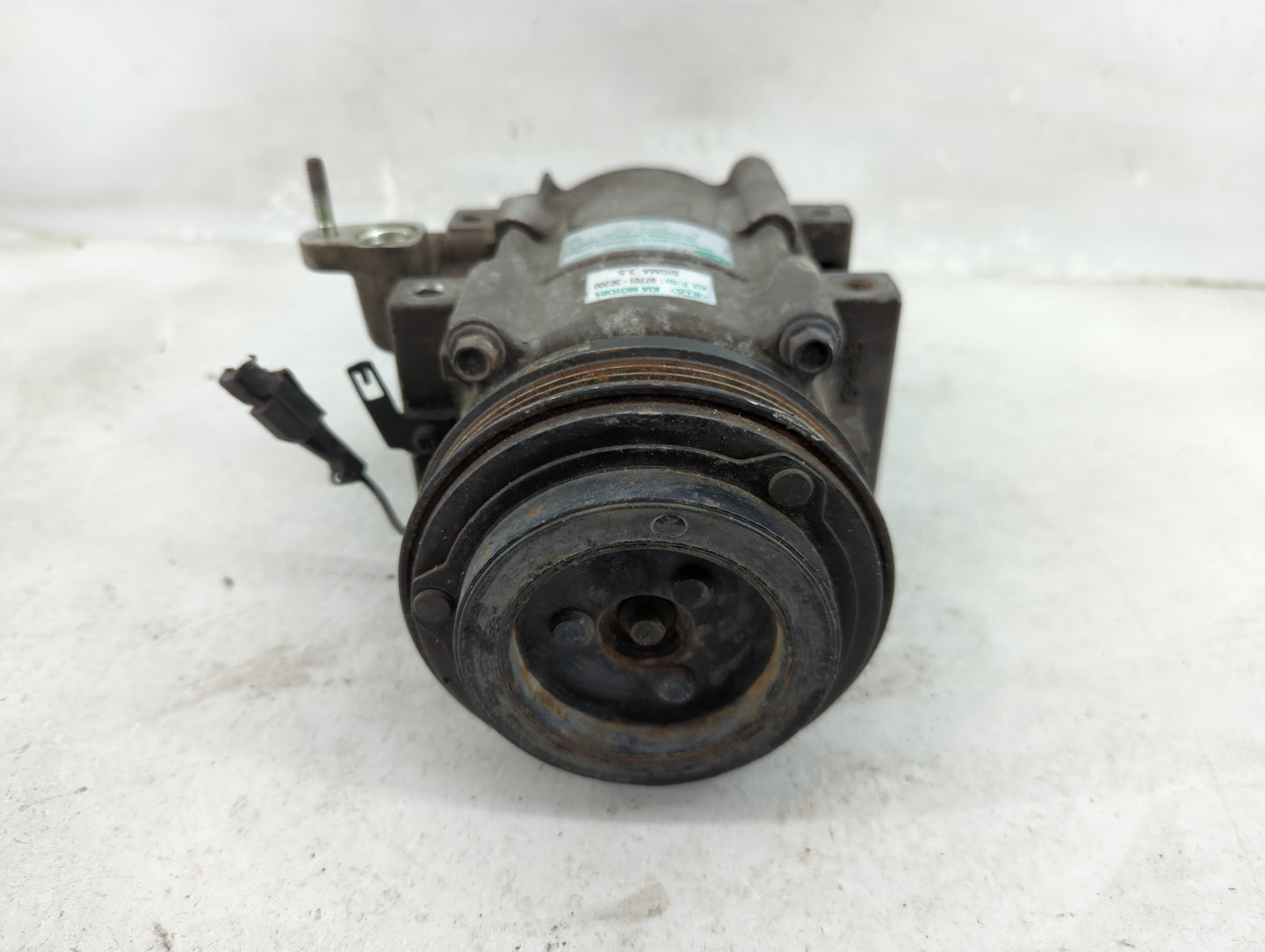 2003-2006 Kia Sorento Air Conditioning A/c Ac Compressor Oem - Oemusedautoparts1.com