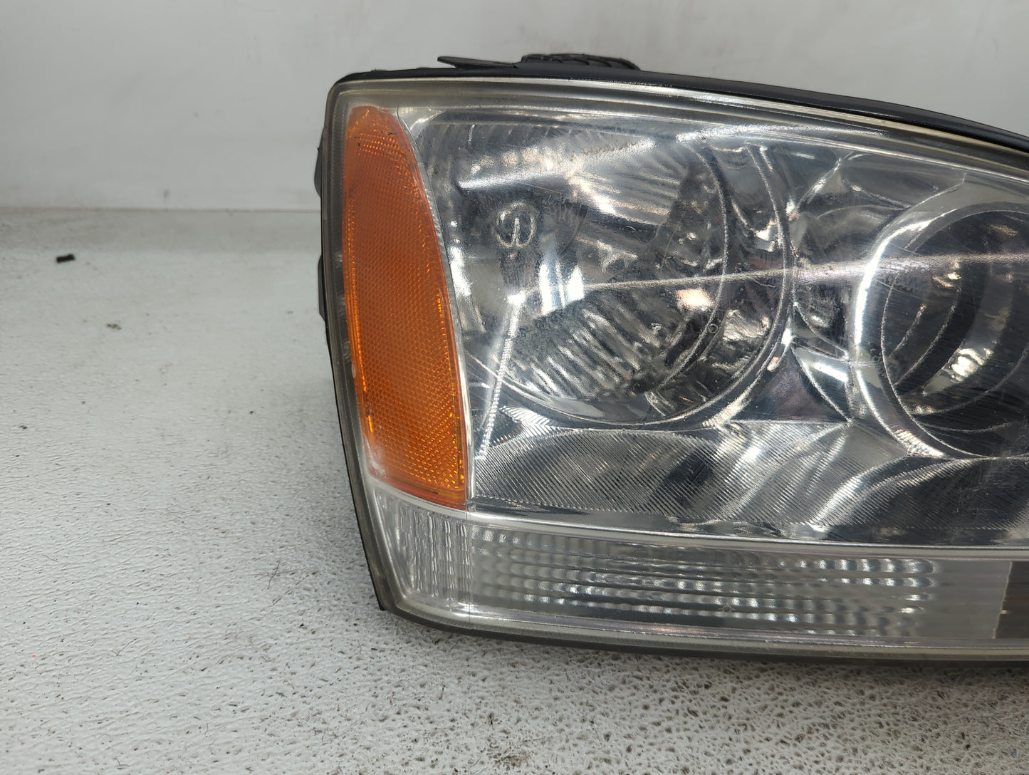2005-2006 Kia Sorento Passenger Right Oem Head Light Headlight Lamp - Oemusedautoparts1.com