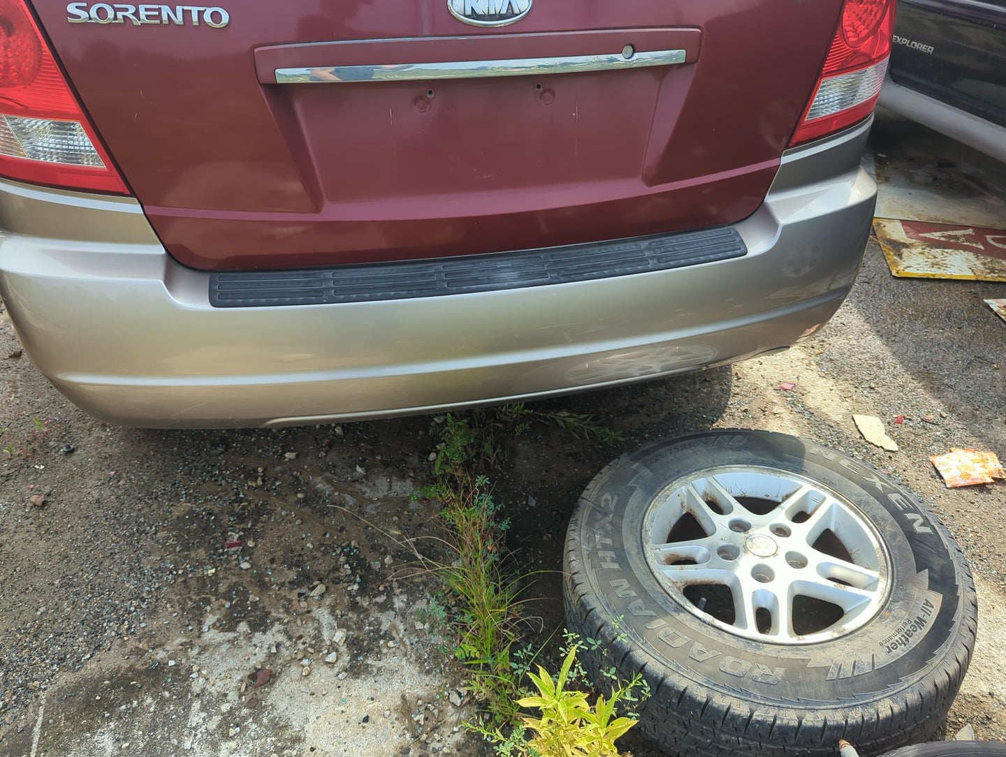 2003-2006 Kia Sorento Rear Bumper Assembly Oem - Oemusedautoparts1.com