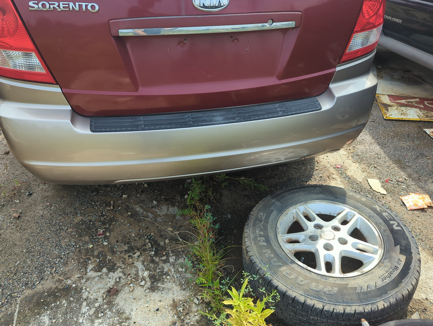 2003-2006 Kia Sorento Rear Bumper Assembly Oem - Oemusedautoparts1.com