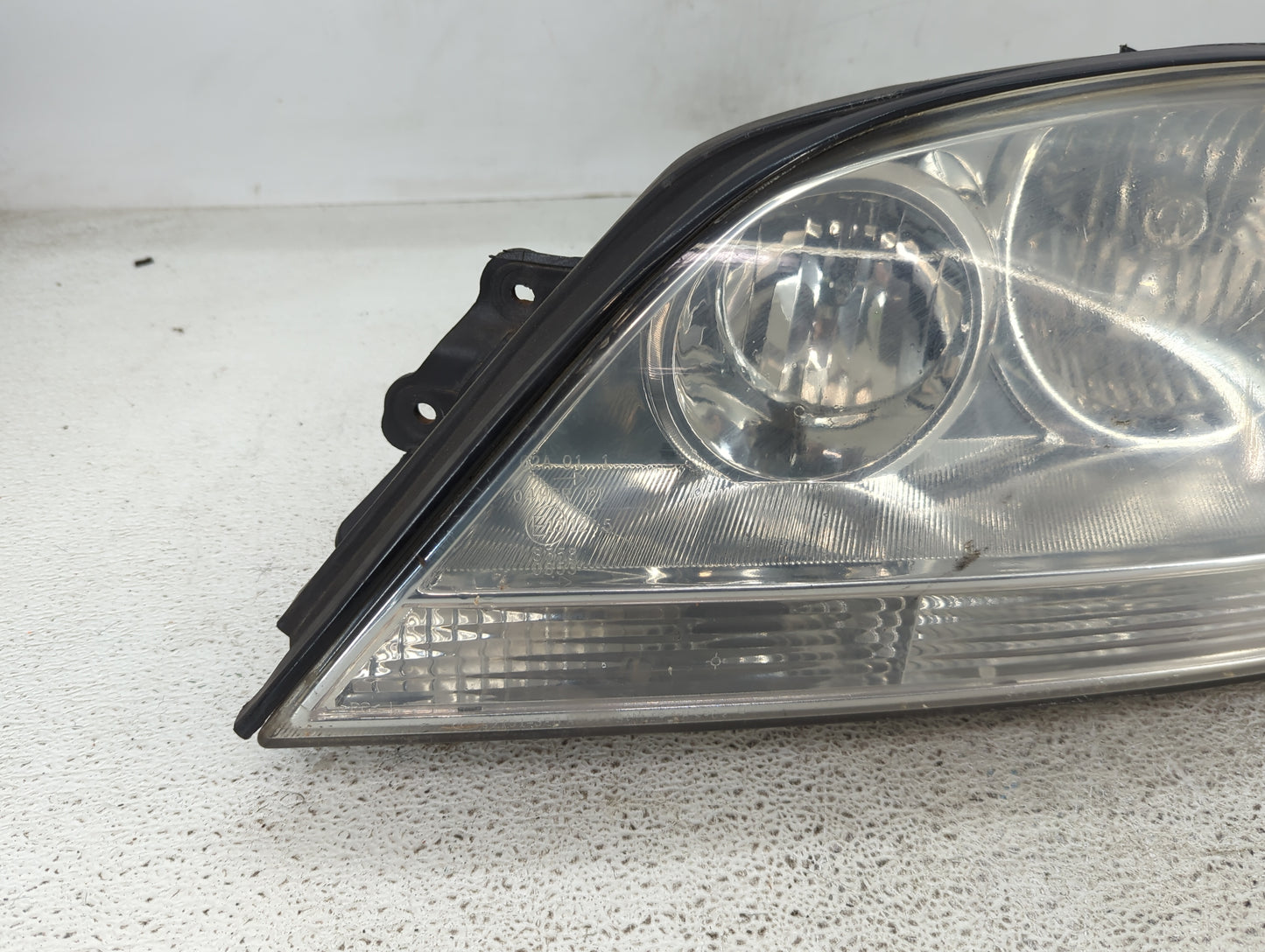 2005-2006 Kia Sorento Driver Left Oem Head Light Headlight Lamp - Oemusedautoparts1.com