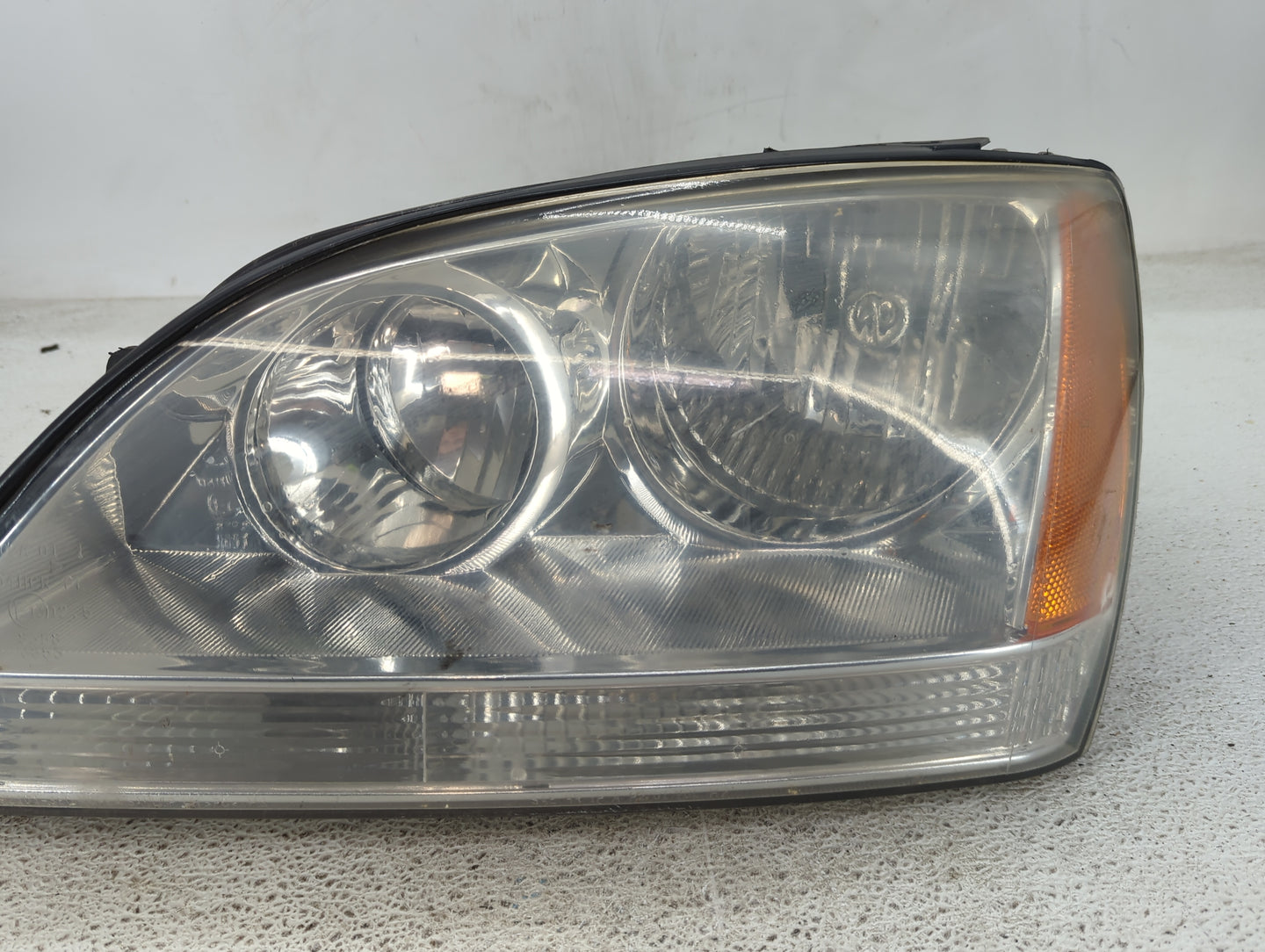 2005-2006 Kia Sorento Driver Left Oem Head Light Headlight Lamp - Oemusedautoparts1.com