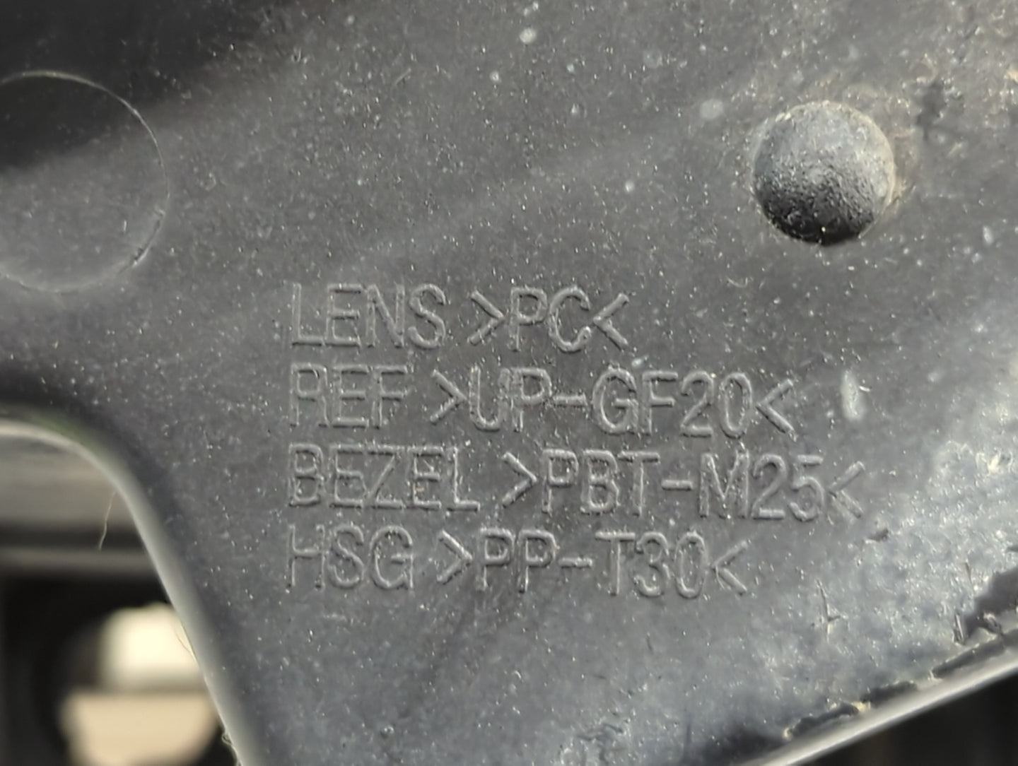 2005-2006 Kia Sorento Driver Left Oem Head Light Headlight Lamp - Oemusedautoparts1.com
