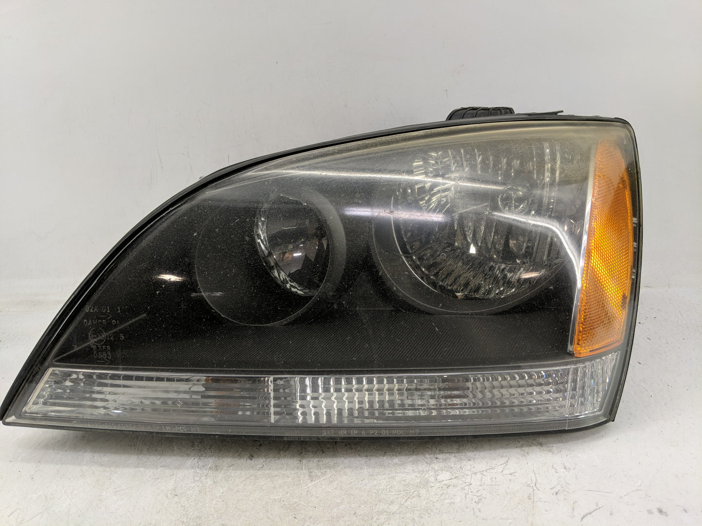 2003-2004 Kia Sorento Driver Left Oem Head Light Headlight Lamp - Oemusedautoparts1.com
