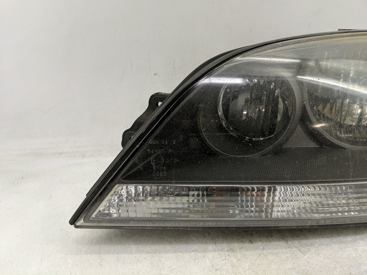 2003-2004 Kia Sorento Driver Left Oem Head Light Headlight Lamp - Oemusedautoparts1.com