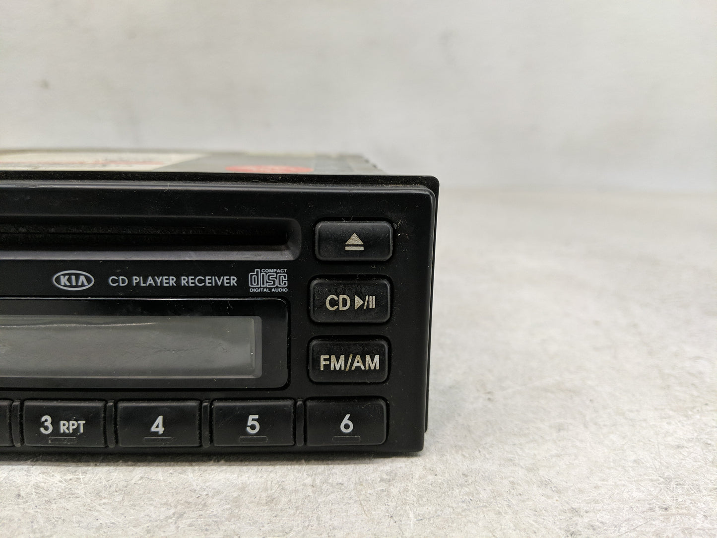 2003-2006 Kia Sorento Radio AM FM Cd Player Receiver Replacement P/N:96140-3E201 Fits Fits 2003 2004 2005 2006 OEM Used Auto