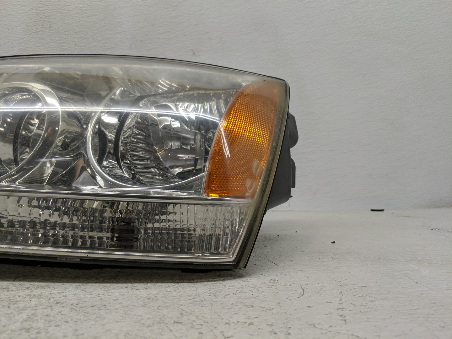 2003-2004 Kia Sorento Driver Left Oem Head Light Headlight Lamp - Oemusedautoparts1.com