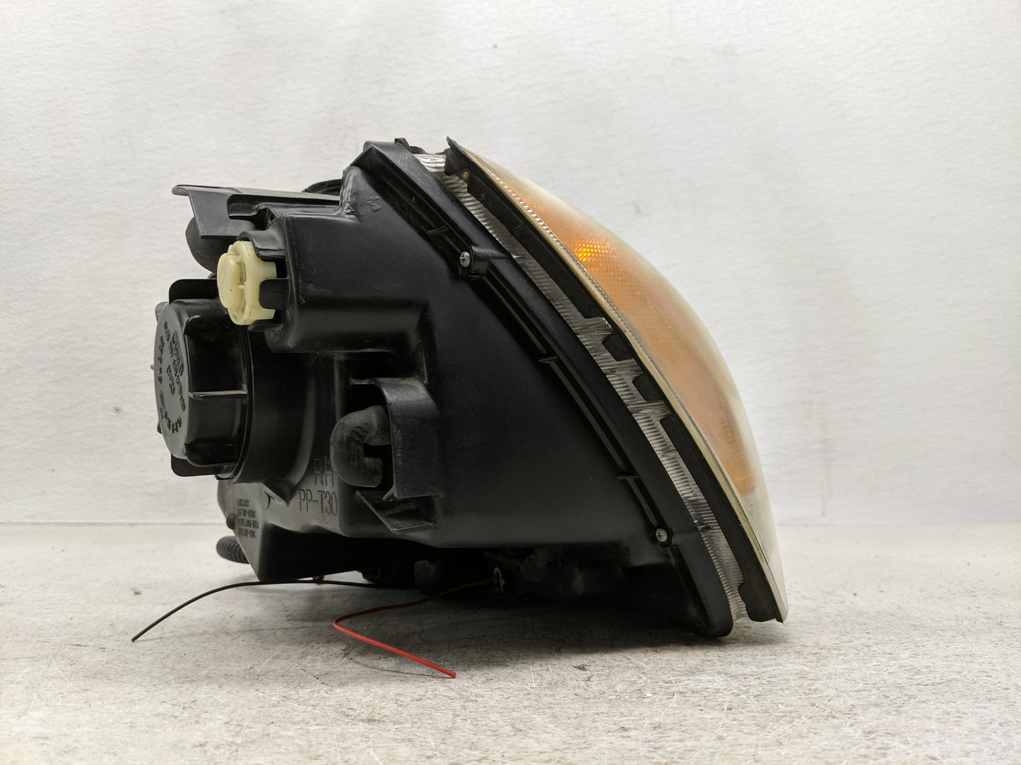 2003-2004 Kia Sorento Passenger Right Oem Head Light Headlight Lamp - Oemusedautoparts1.com