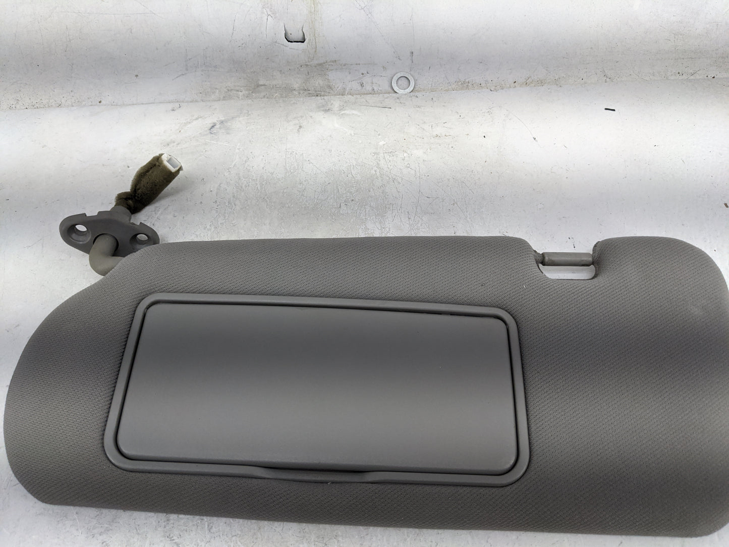 2005-2007 Kia Sorento Sun Visor Shade Replacement Driver Left Mirror Fits Fits 2005 2006 2007 OEM Used Auto Parts - Oemuseda