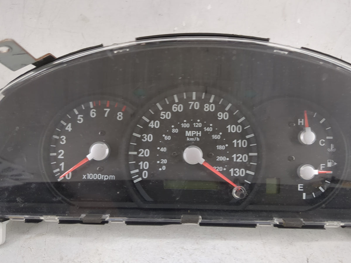 2005-2006 Kia Sorento Instrument Cluster Speedometer Gauges P/N:94001-3E062 Miles:105K Fits Fits 2005 2006 OEM Used Auto Par
