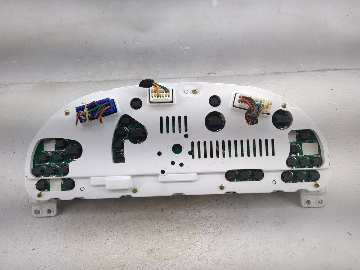 2005-2006 Kia Sorento Instrument Cluster Speedometer Gauges P/N:94001-3E062 Miles:105K Fits Fits 2005 2006 OEM Used Auto Par