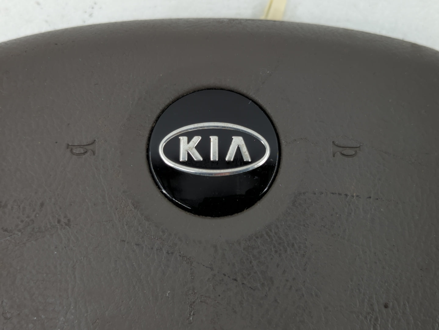 2005-2006 Kia Sorento Air Bag Driver Left Steering Wheel Mounted P/N:56910-3E520 Fits Fits 2005 2006 OEM Used Auto Parts - O