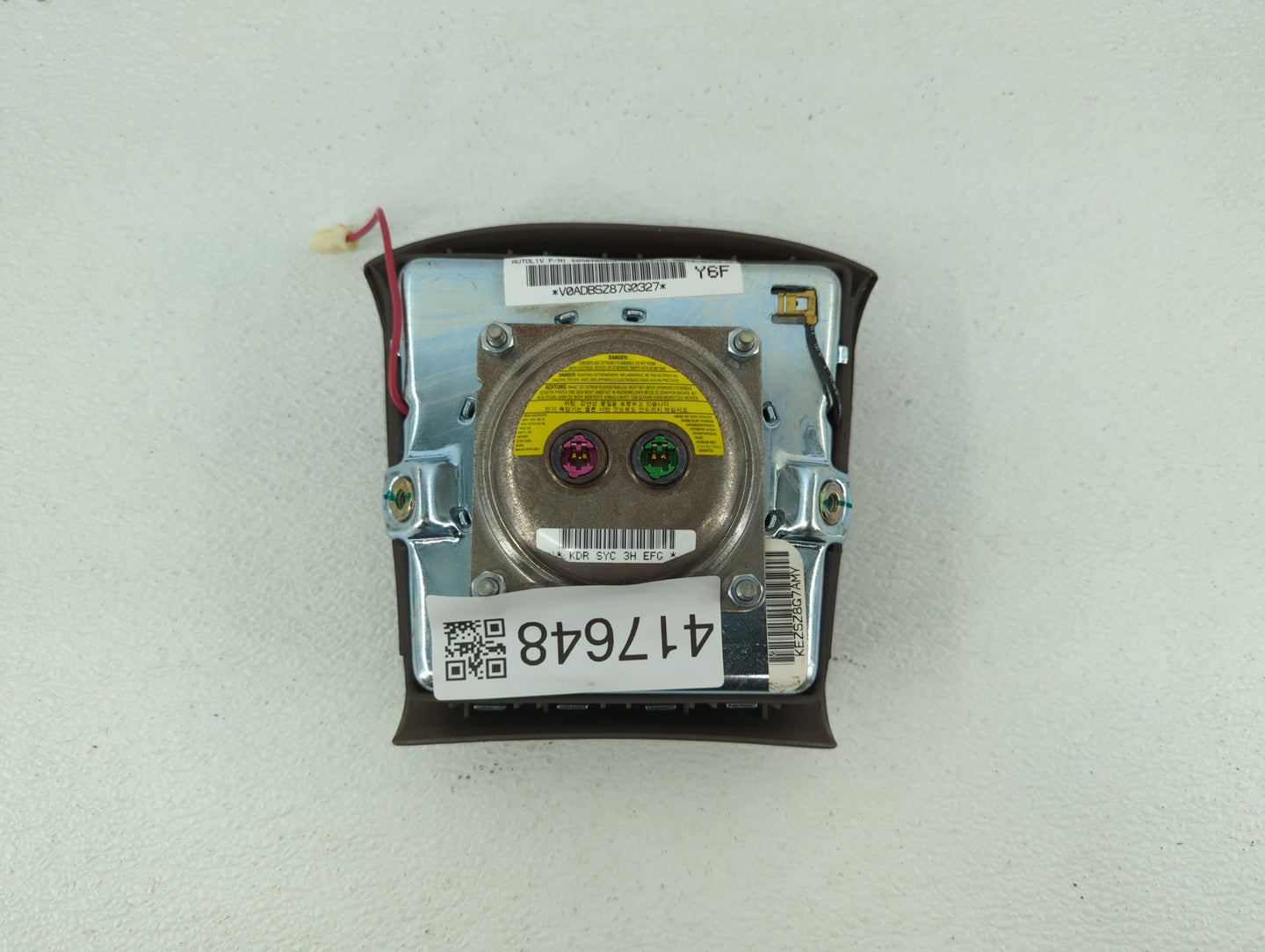 2005-2006 Kia Sorento Air Bag Driver Left Steering Wheel Mounted P/N:56910-3E520 Fits Fits 2005 2006 OEM Used Auto Parts - O