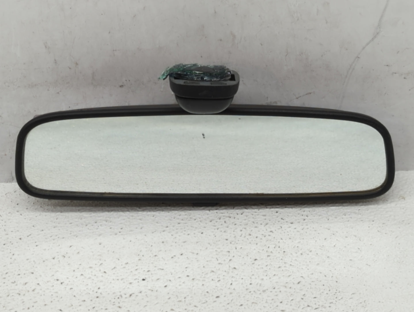 2003-2009 Kia Sorento Interior Rear View Mirror Replacement OEM P/N:E4012143 Fits OEM Used Auto Parts - Oemusedautoparts1.co