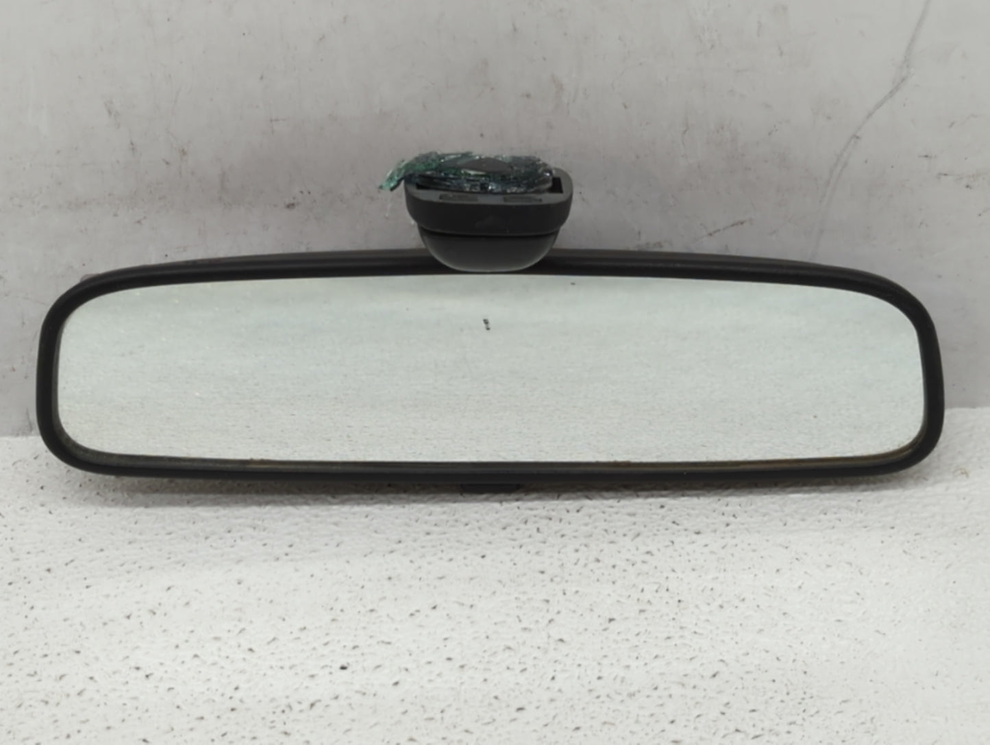 2003-2009 Kia Sorento Interior Rear View Mirror Replacement OEM P/N:E4012143 Fits OEM Used Auto Parts - Oemusedautoparts1.co