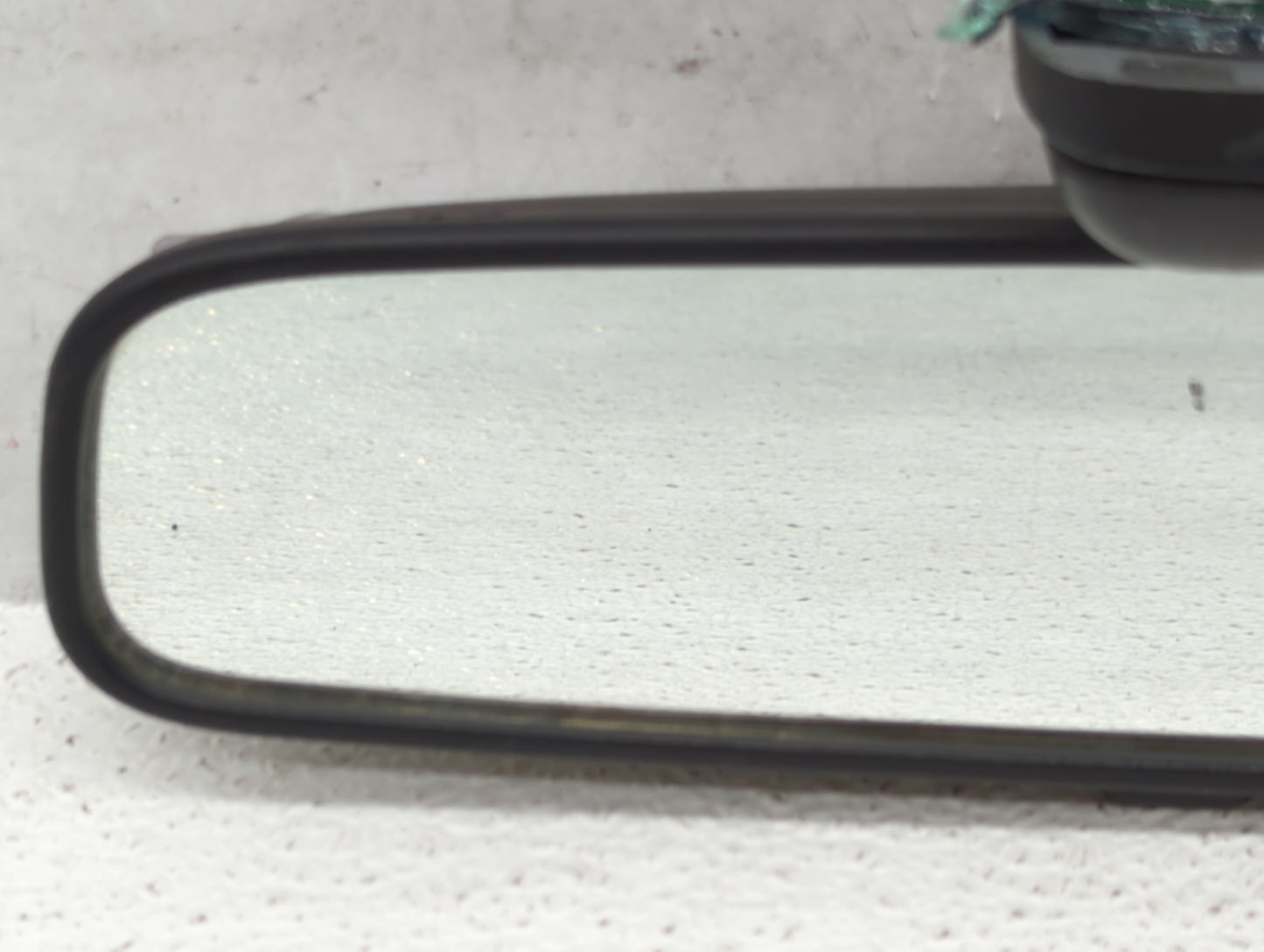 2003-2009 Kia Sorento Interior Rear View Mirror Replacement OEM P/N:E4012143 Fits OEM Used Auto Parts - Oemusedautoparts1.co