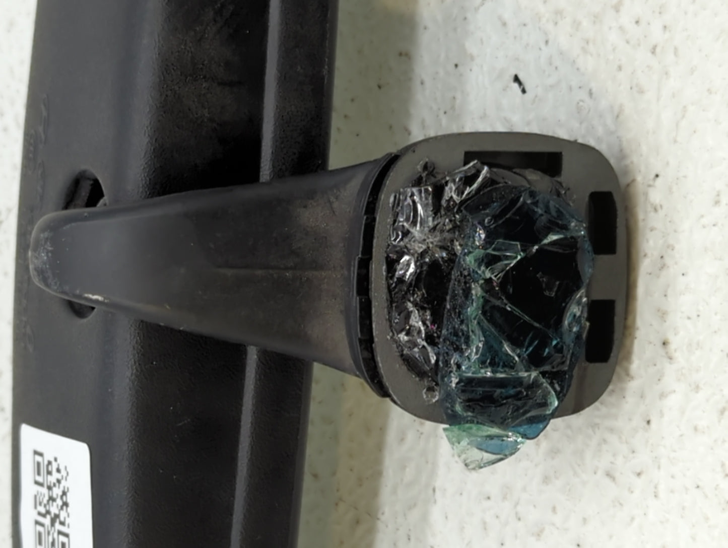 2003-2009 Kia Sorento Interior Rear View Mirror Replacement OEM P/N:E4012143 Fits OEM Used Auto Parts - Oemusedautoparts1.co