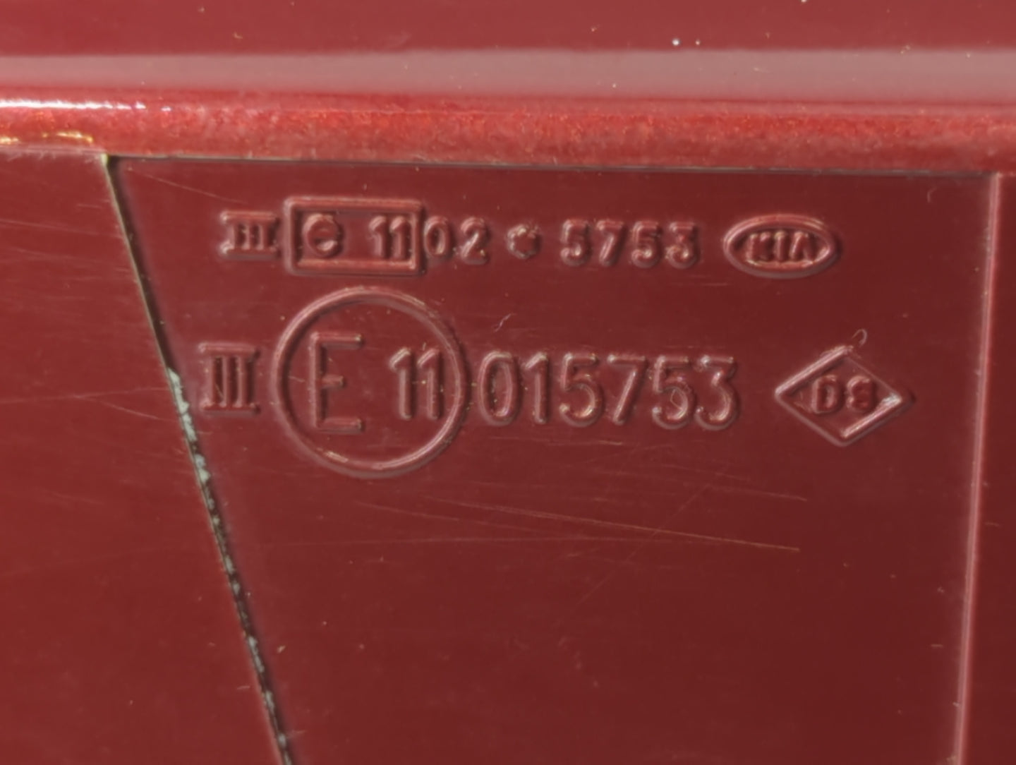 2003-2009 Kia Sorento Driver Side View Mirror - Left Door Mirror OEM Used - Oemusedautoparts1.com