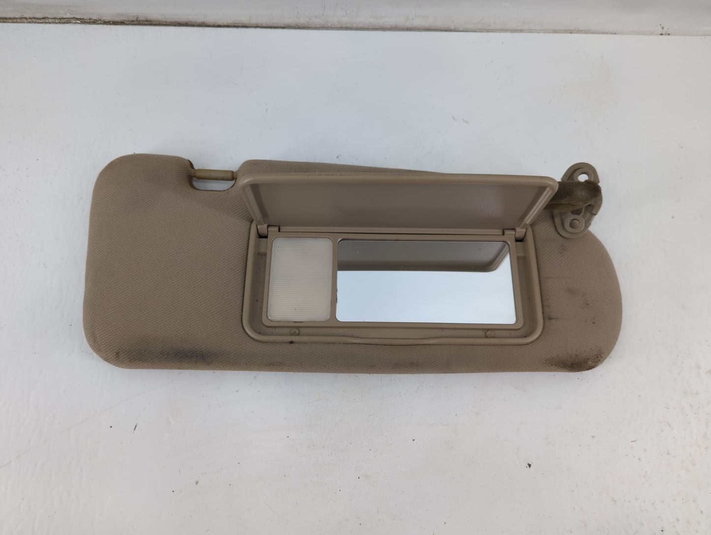 2005-2007 Kia Sorento Sun Visor Shade Replacement Driver Left Mirror Fits Fits 2005 2006 2007 OEM Used Auto Parts - Oemuseda