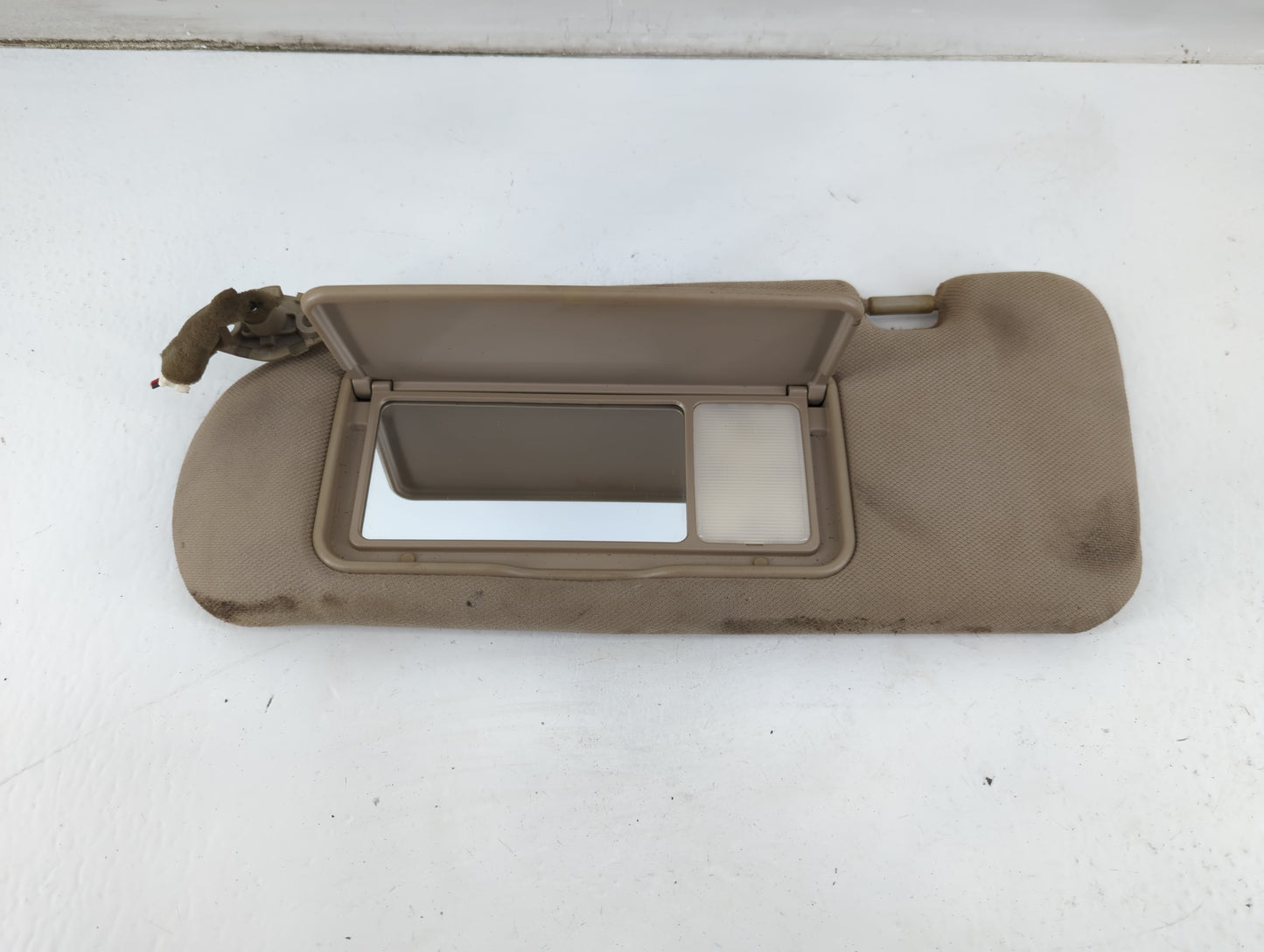 2005-2007 Kia Sorento Sun Visor Shade Replacement Passenger Right Mirror Fits Fits 2005 2006 2007 OEM Used Auto Parts - Oemu