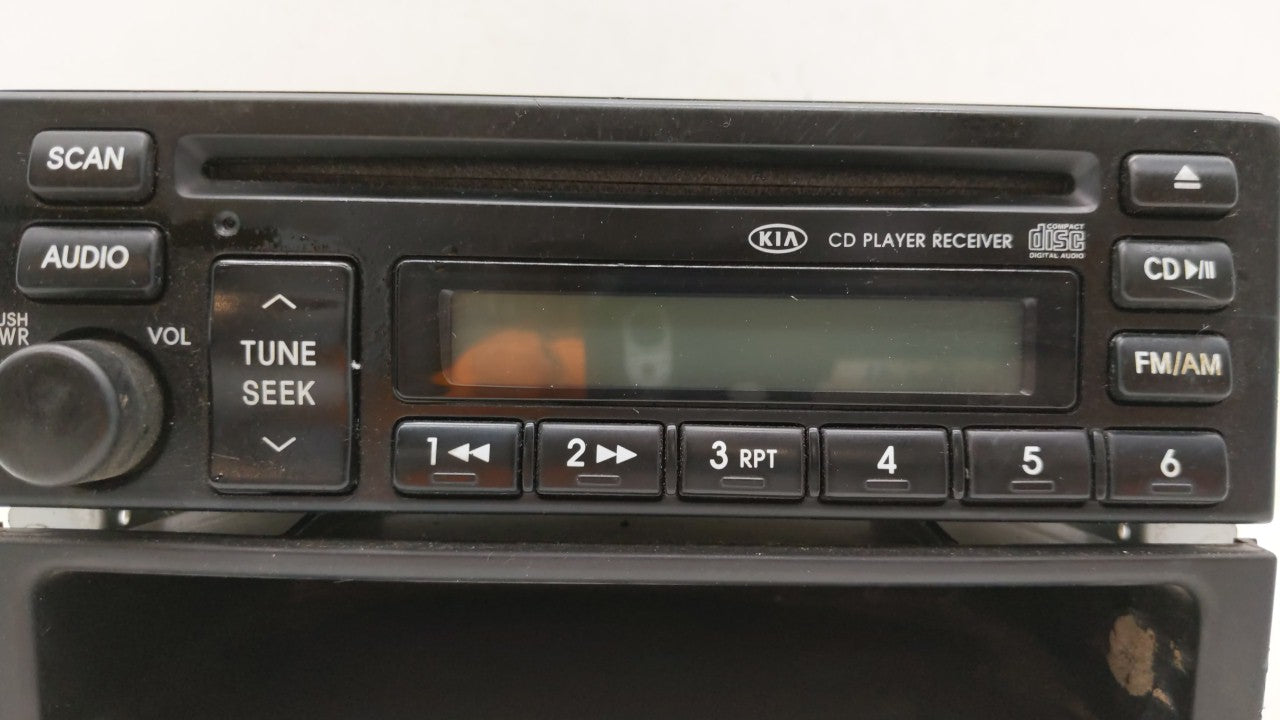 2003-2006 Kia Sorento Am Fm Cd Player Radio Receiver - Oemusedautoparts1.com