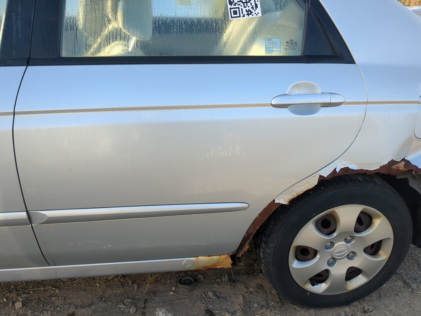 2004-2009 Kia Spectra Driver Rear Door Oem 1184269 - Oemusedautoparts1.com