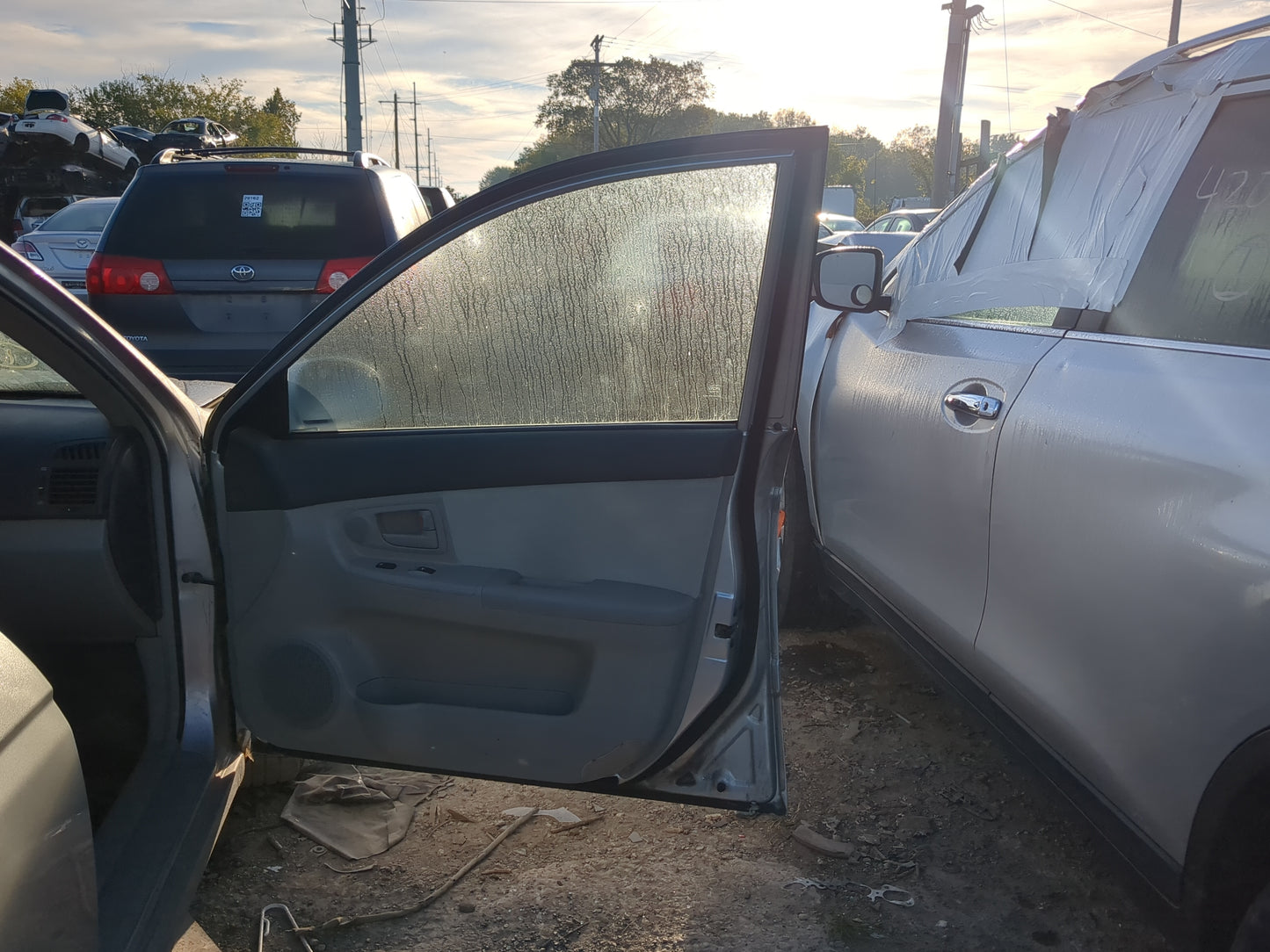 2004-2009 Kia Spectra Passenger Front Door Oem 1184295 - Oemusedautoparts1.com