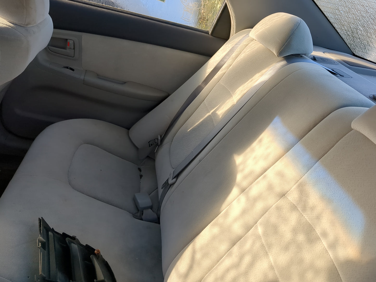 2006 Kia Spectra Rear Seat Oem 1184367 - Oemusedautoparts1.com