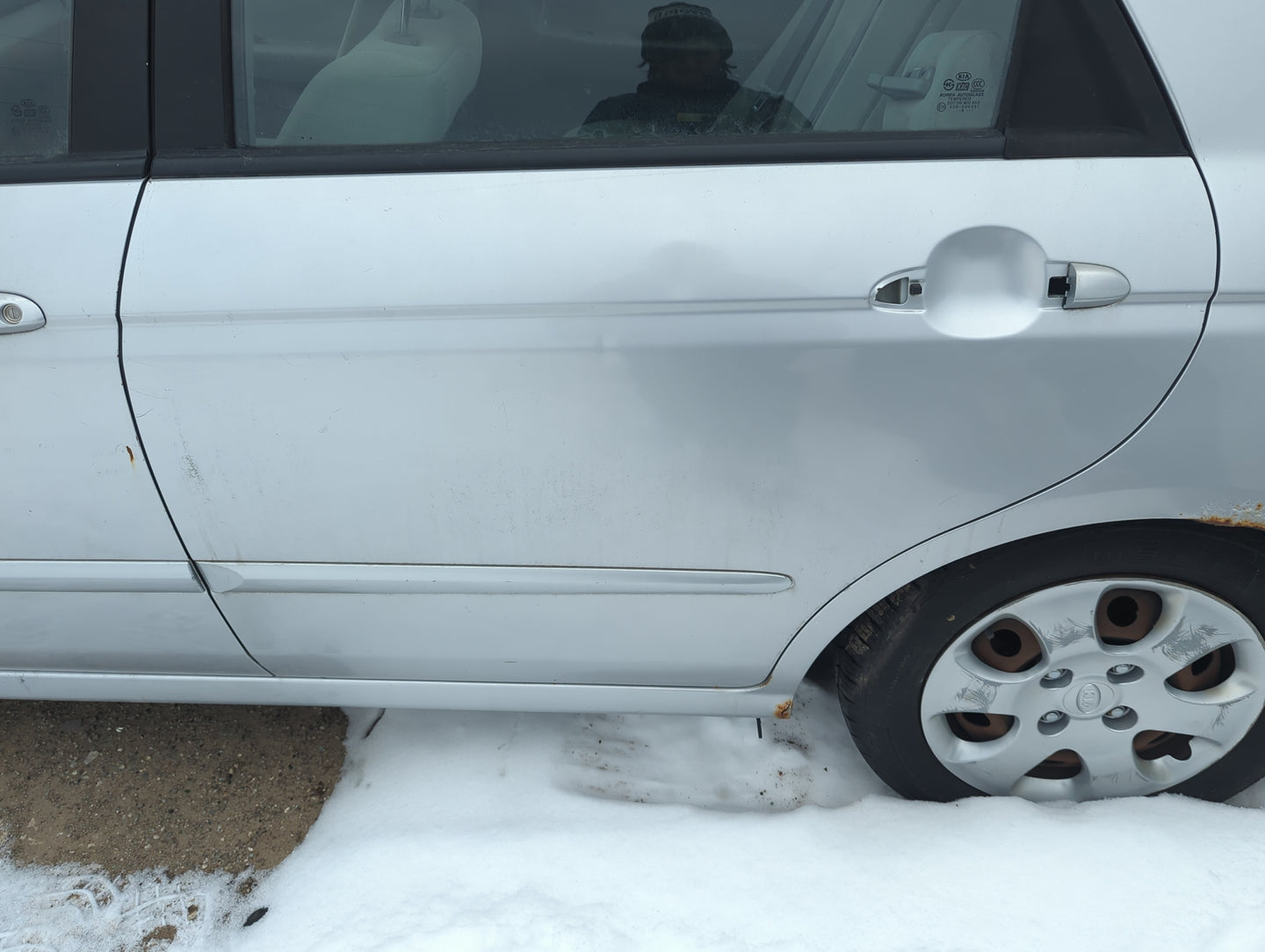 2004-2009 Kia Spectra Driver Rear Door Oem - Oemusedautoparts1.com