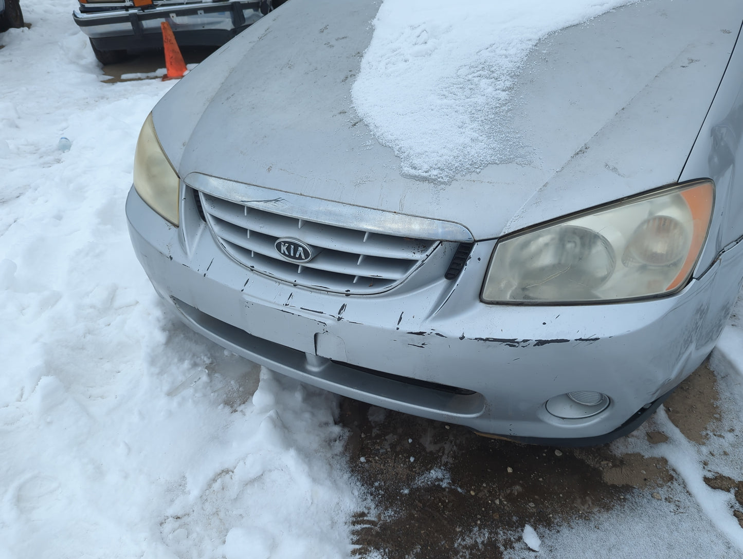2004-2006 Kia Spectra Front Grille Bumper Not Included - Oemusedautoparts1.com